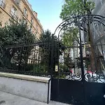 Cozy Tour Eiffel Appartement