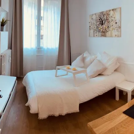 Appartement Cozy Tour Eiffel Parijs