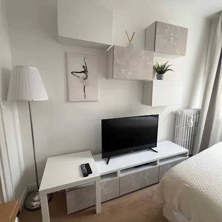 Cozy Tour Eiffel Appartement Parijs